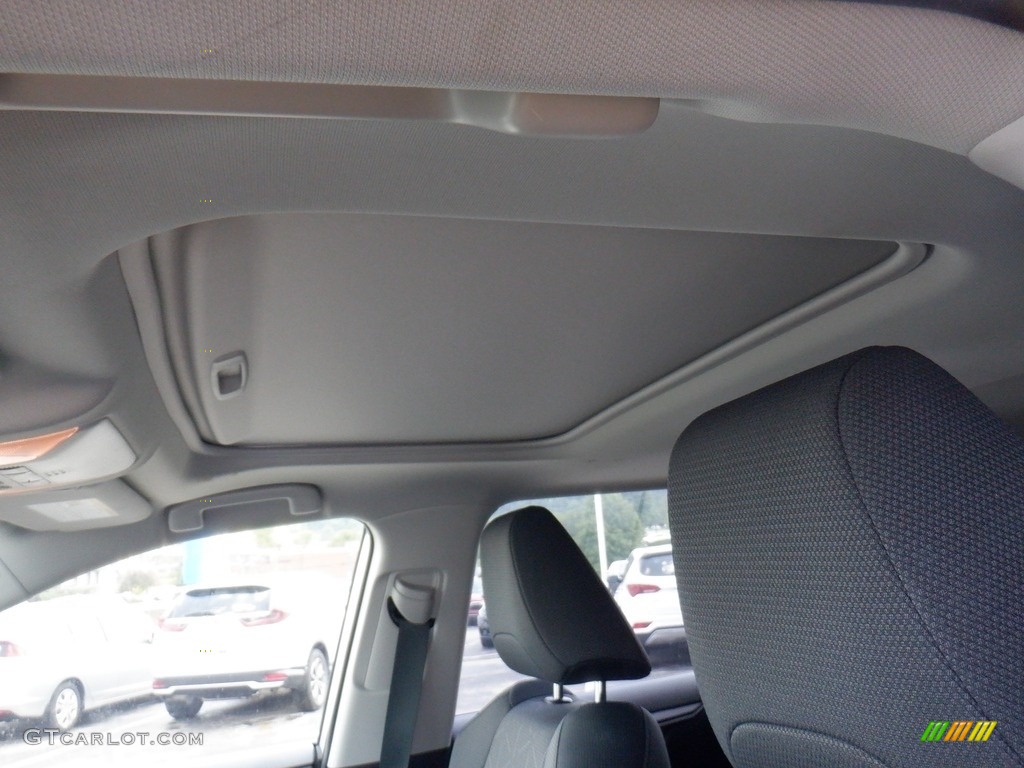 2019 RAV4 XLE AWD Hybrid - Silver Sky Metallic / Black photo #11