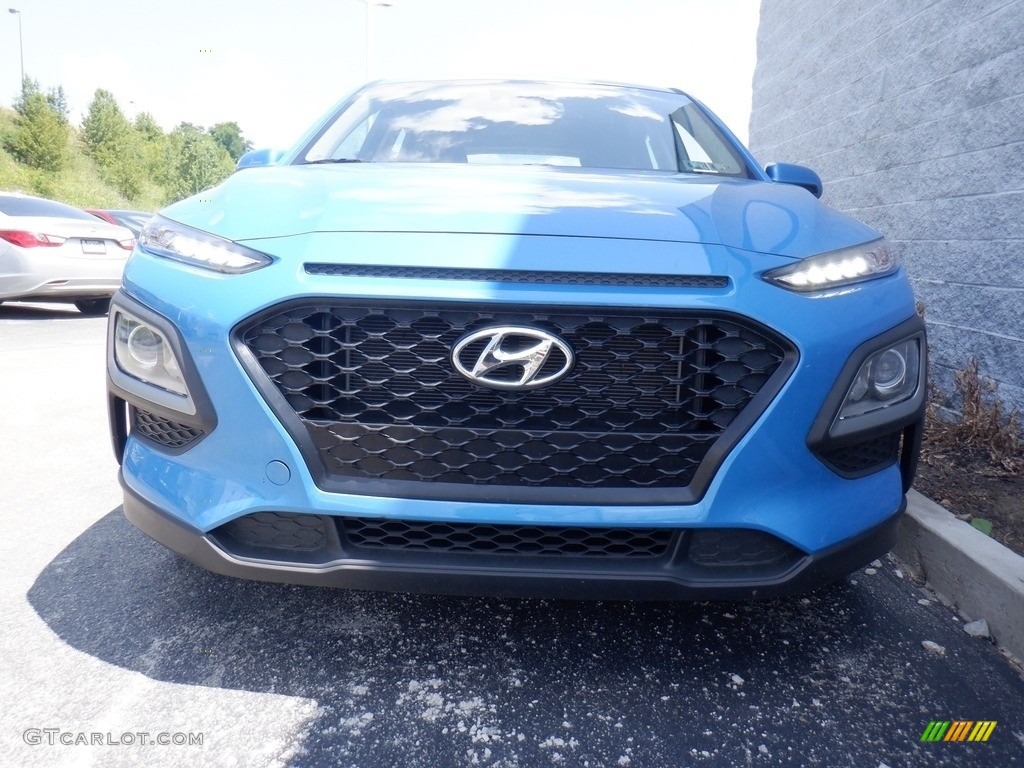 2020 Kona SE AWD - Surf Blue / Black photo #2