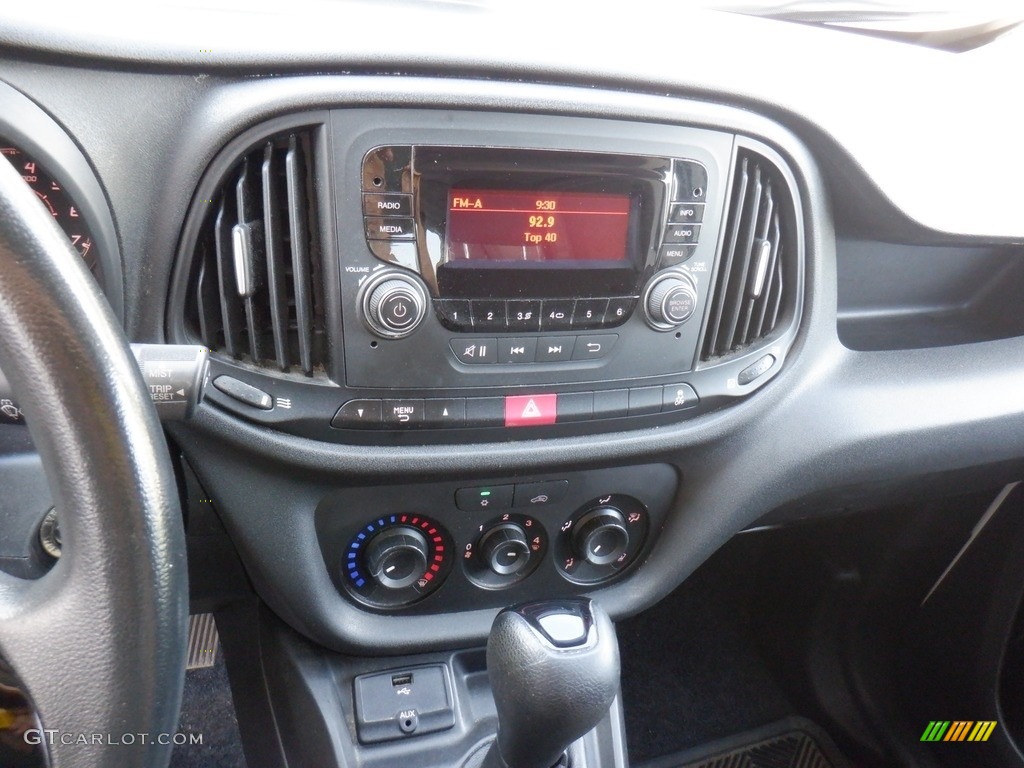 2015 Ram ProMaster City Tradesman Cargo Van Controls Photos