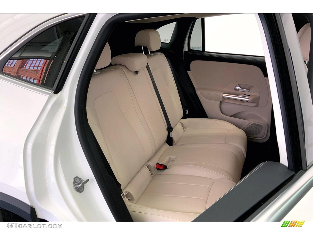 2021 GLA 250 4Matic - Polar White / Macchiato Beige photo #19