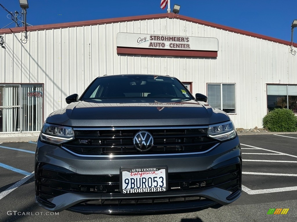 2022 Tiguan SE R-Line - Platinum Gray Metallic / Titan Black photo #2