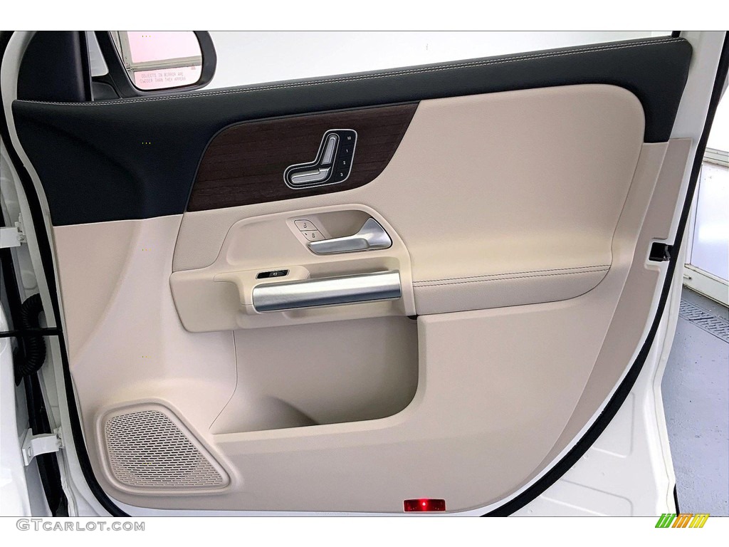 2021 GLA 250 4Matic - Polar White / Macchiato Beige photo #26