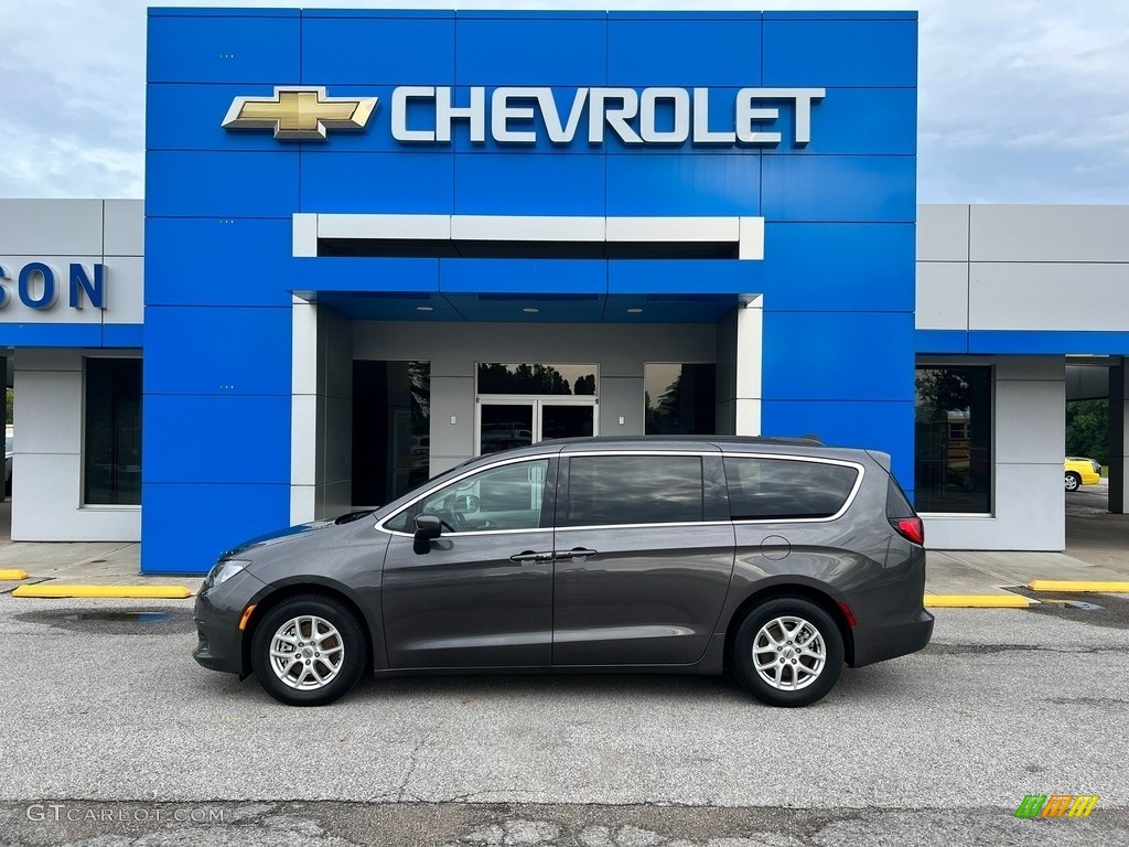 Granite Crystal Metallic 2021 Chrysler Voyager LXI Exterior Photo #146292884
