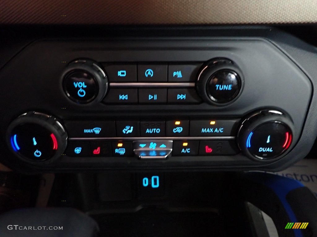 2022 Ford Bronco Outer Banks 4x4 4-Door Controls Photo #146292917