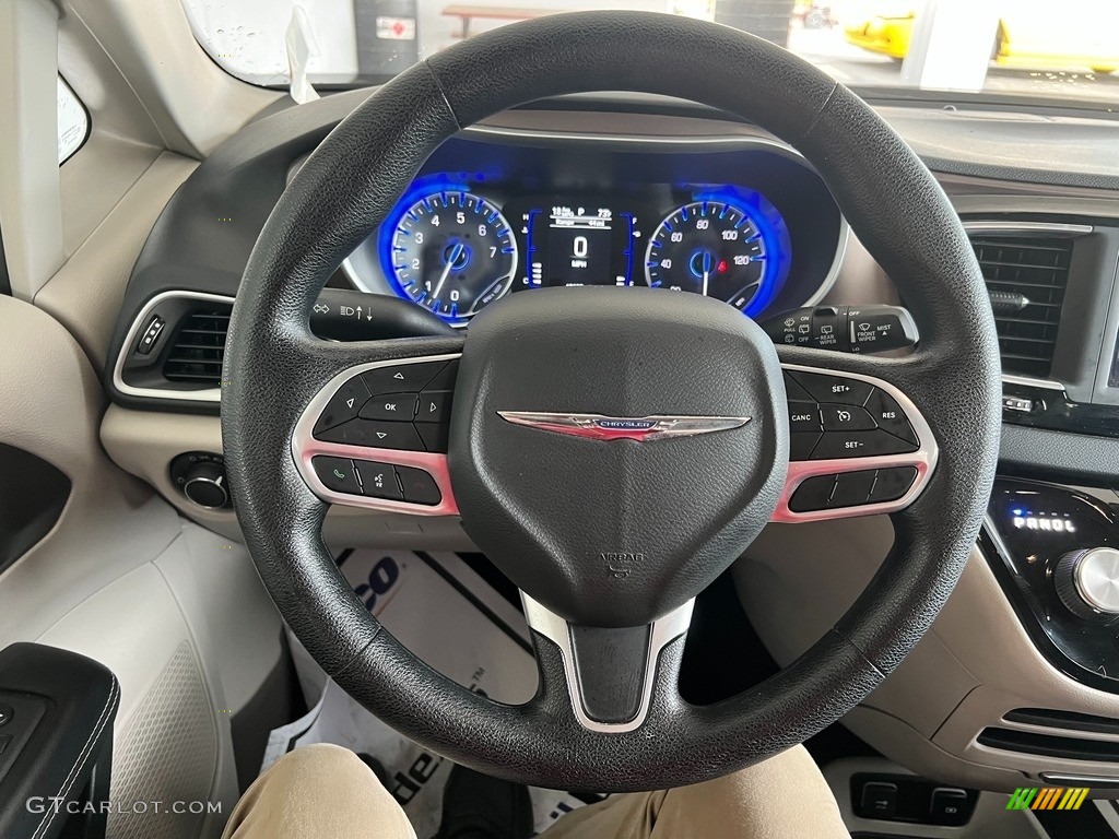 2021 Chrysler Voyager LXI Black/Alloy Steering Wheel Photo #146293298