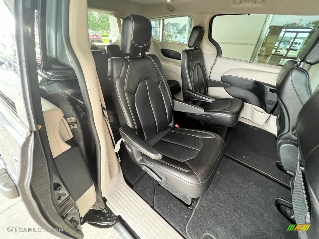 2021 Chrysler Voyager LXI Rear Seat Photo #146293466
