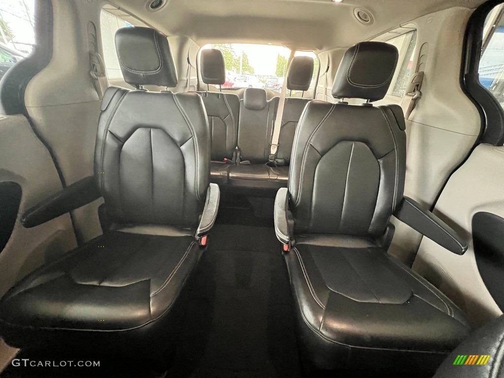 2021 Chrysler Voyager LXI Rear Seat Photo #146293535
