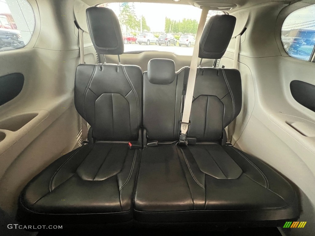 2021 Chrysler Voyager LXI Rear Seat Photo #146293565