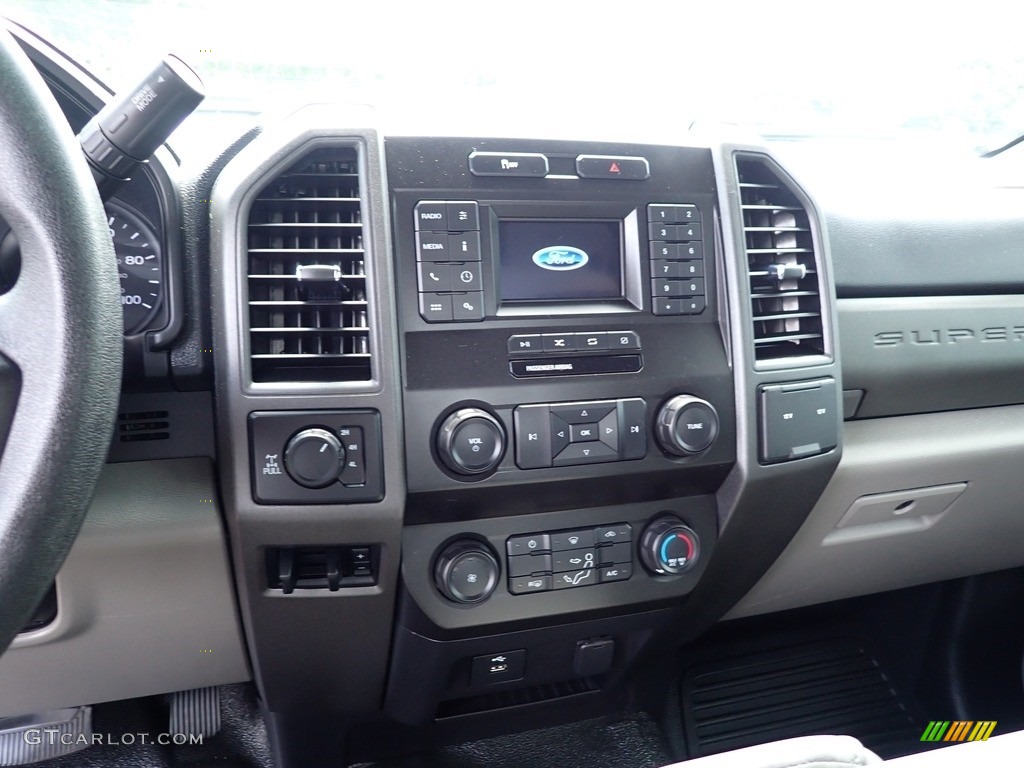 2021 F250 Super Duty XL Regular Cab 4x4 - Race Red / Medium Earth Gray photo #16