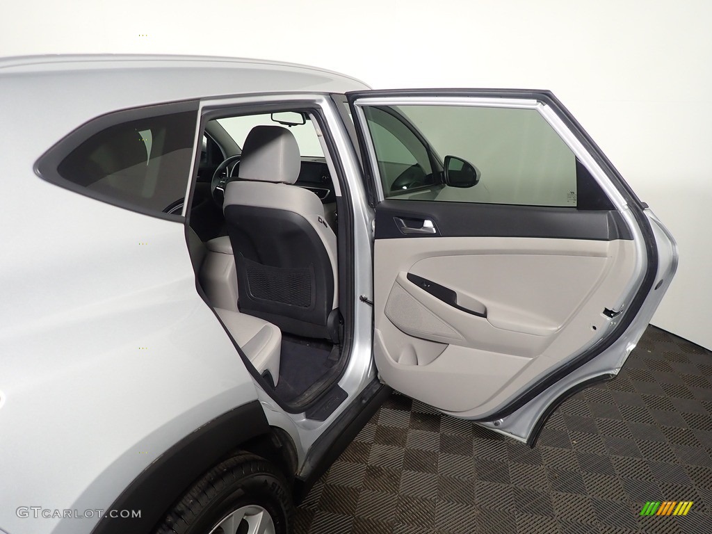 2019 Tucson Value - Molten Silver / Gray photo #31