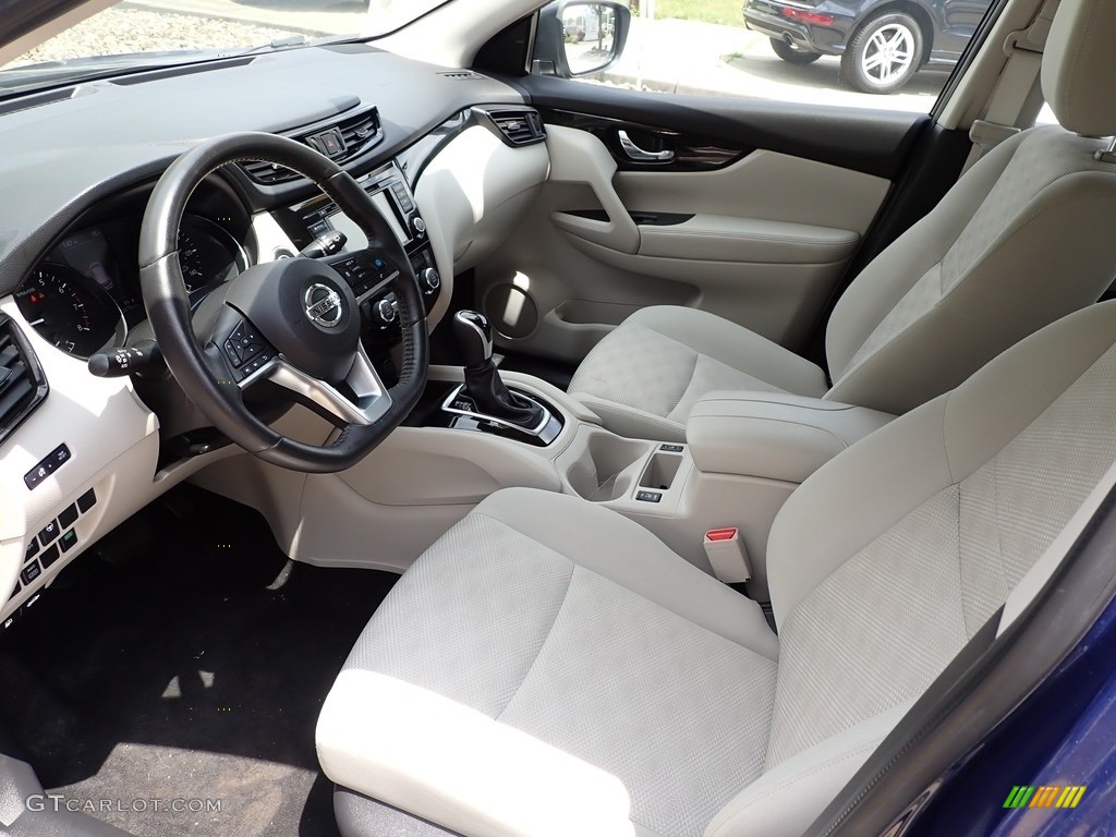 Light Gray Interior 2019 Nissan Rogue Sport SV AWD Photo #146294363