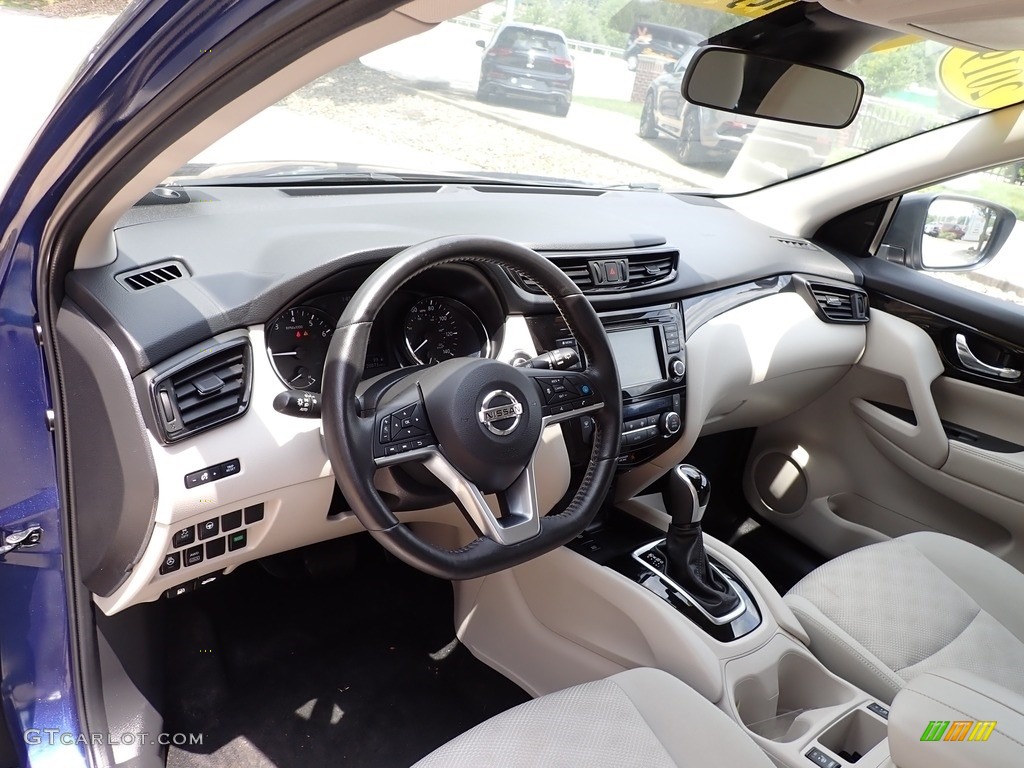 2019 Nissan Rogue Sport SV AWD Interior Color Photos