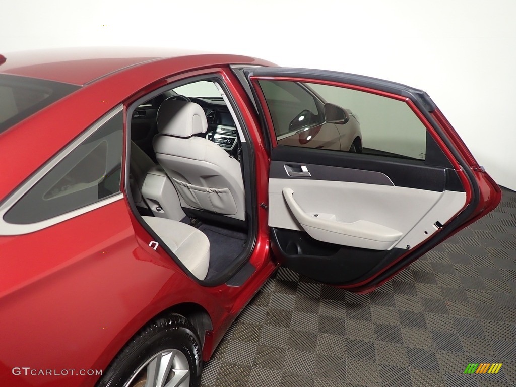 2016 Sonata SE - Venetian Red / Gray photo #31