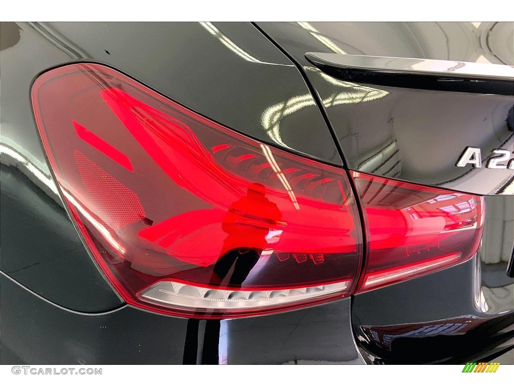 2020 A 220 Sedan - Cosmos Black Metallic / Classic Red/Black photo #29