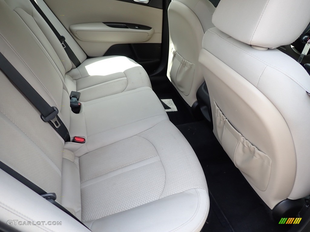 2016 Kia Optima LX Rear Seat Photos