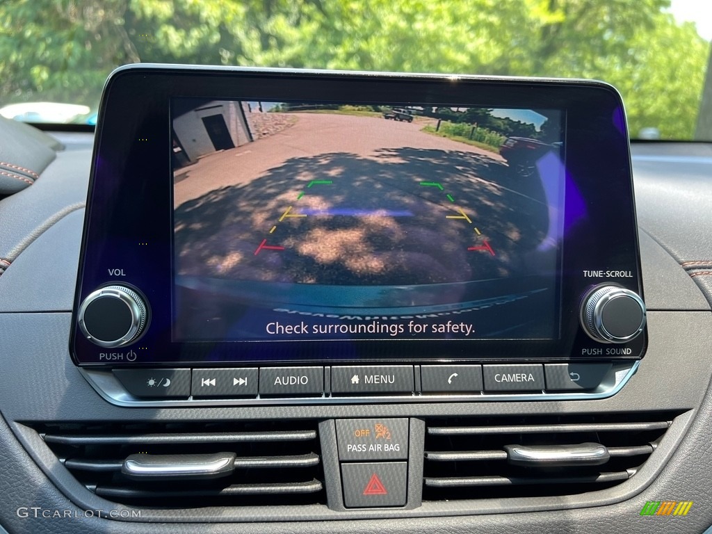 2019 Nissan Altima SR Controls Photo #146295635