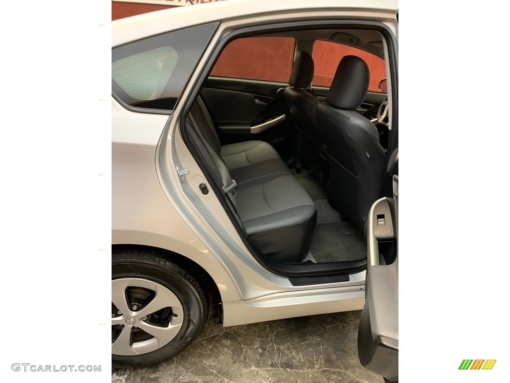 2015 Prius Four Hybrid - Classic Silver Metallic / Dark Gray photo #11