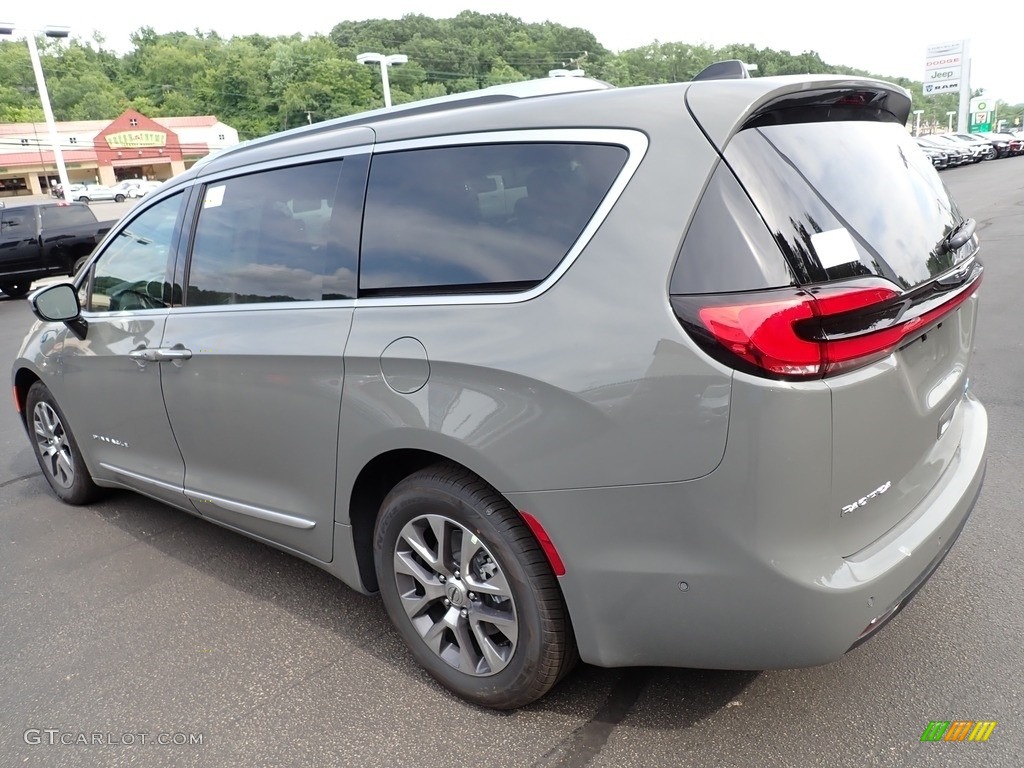 Ceramic Gray 2023 Chrysler Pacifica Pinnacle Plug-In Hybrid Exterior Photo #146296535