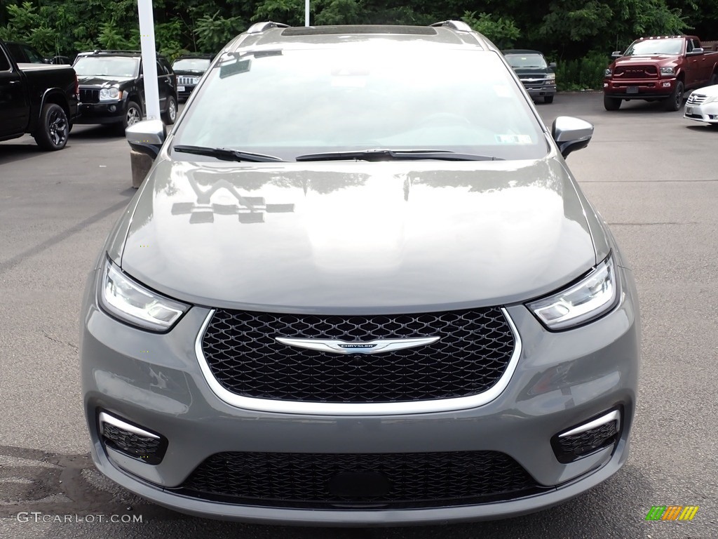 2023 Pacifica Pinnacle Plug-In Hybrid - Ceramic Gray / Caramel/Black photo #9