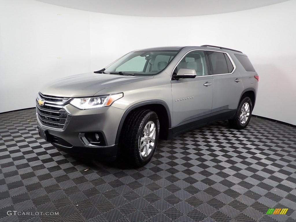 2019 Traverse LT AWD - Pepperdust Metallic / Dark Atmosphere/Medium Ash Gray photo #1