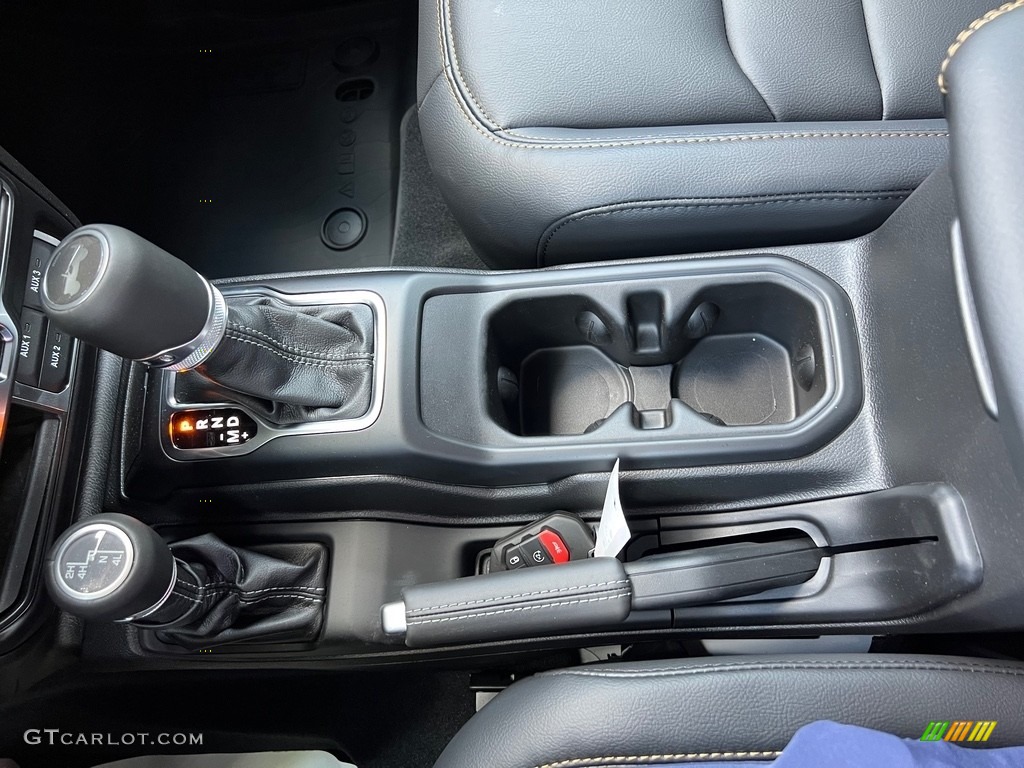 2024 Jeep Wrangler 4-Door Sahara 4x4 8 Speed Automatic Transmission Photo #146297585