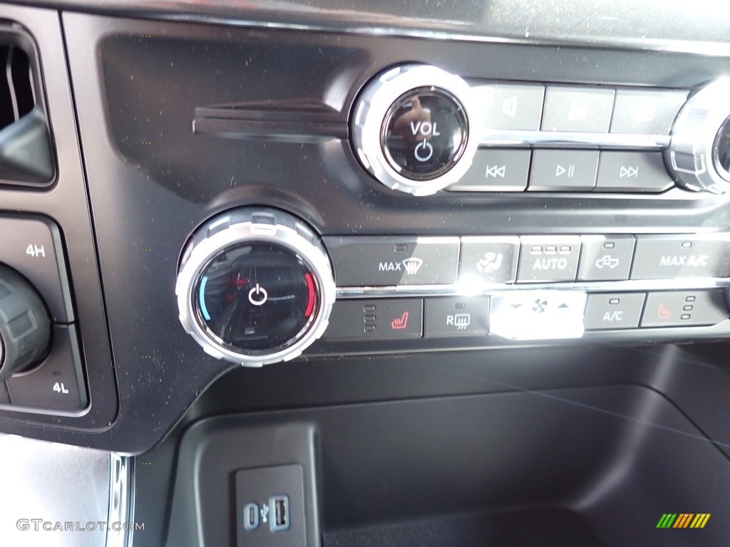 2023 F150 XLT SuperCrew 4x4 - Oxford White / Black photo #19