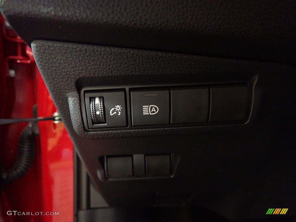 2022 Toyota Corolla Cross LE AWD Controls Photos
