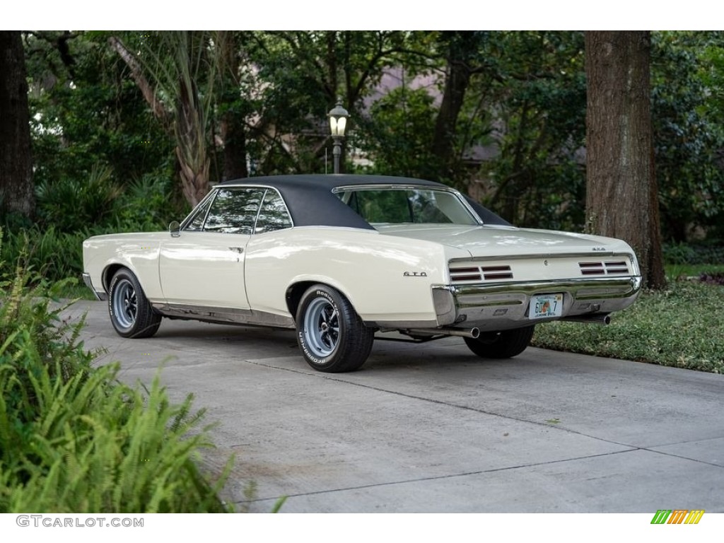 Montego Cream 1967 Pontiac GTO 2 Door Hardtop Exterior Photo #146300312