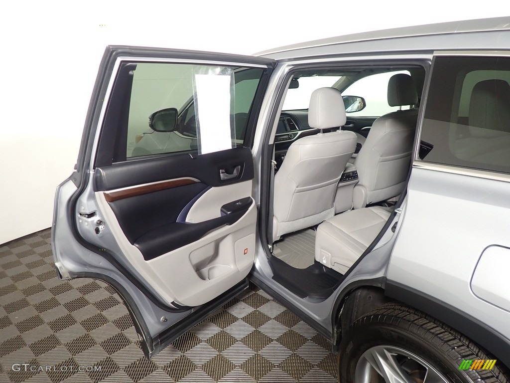 2016 Highlander Limited Platinum AWD - Silver Sky Metallic / Ash photo #32