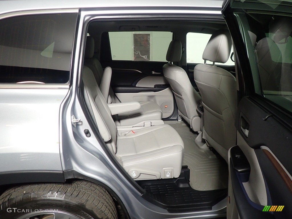 2016 Highlander Limited Platinum AWD - Silver Sky Metallic / Ash photo #35