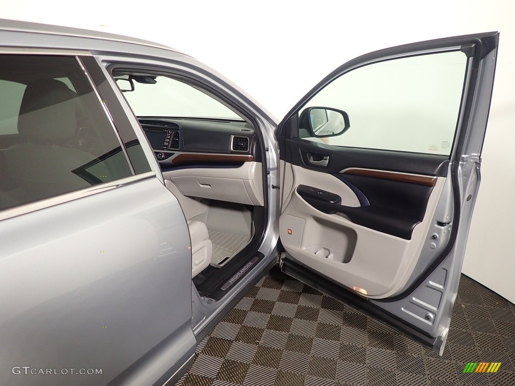 2016 Highlander Limited Platinum AWD - Silver Sky Metallic / Ash photo #36