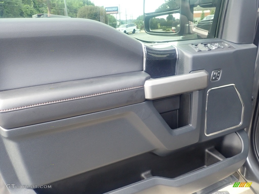 2022 Ford F350 Super Duty Platinum Crew Cab 4x4 Black Onyx Door Panel Photo #146303352