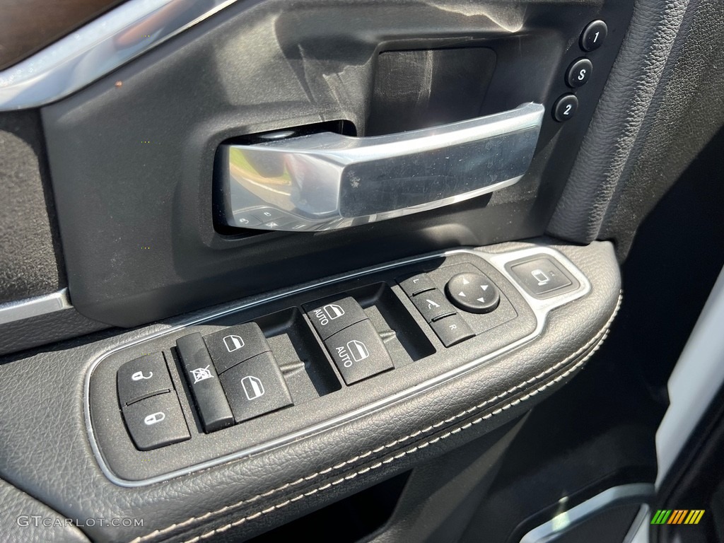 2022 Ram 2500 Laramie Crew Cab 4x4 Door Panel Photos