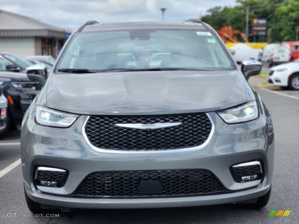 2022 Pacifica Limited - Ceramic Gray / Black/Alloy photo #2