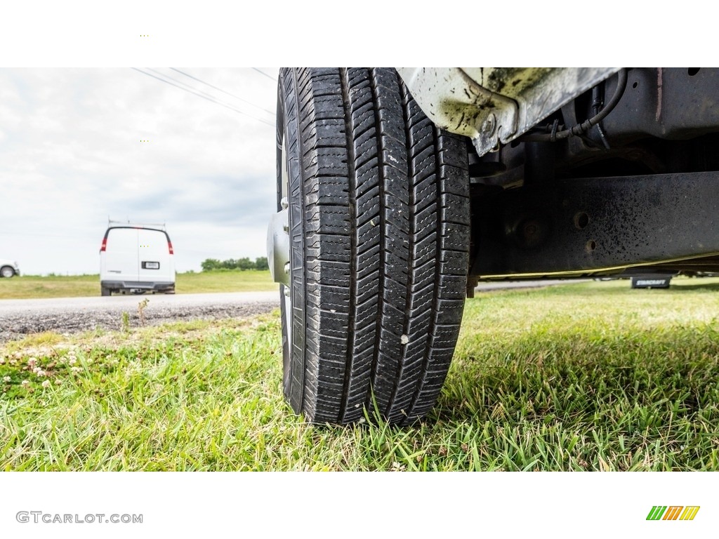 2014 E-Series Van E350 Cargo Van - Oxford White / Medium Flint photo #15