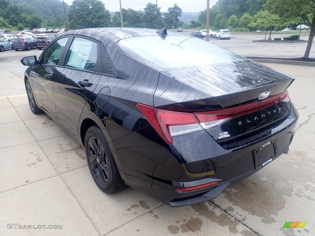 2023 Elantra SEL - Onyx Black / Medium Gray photo #5