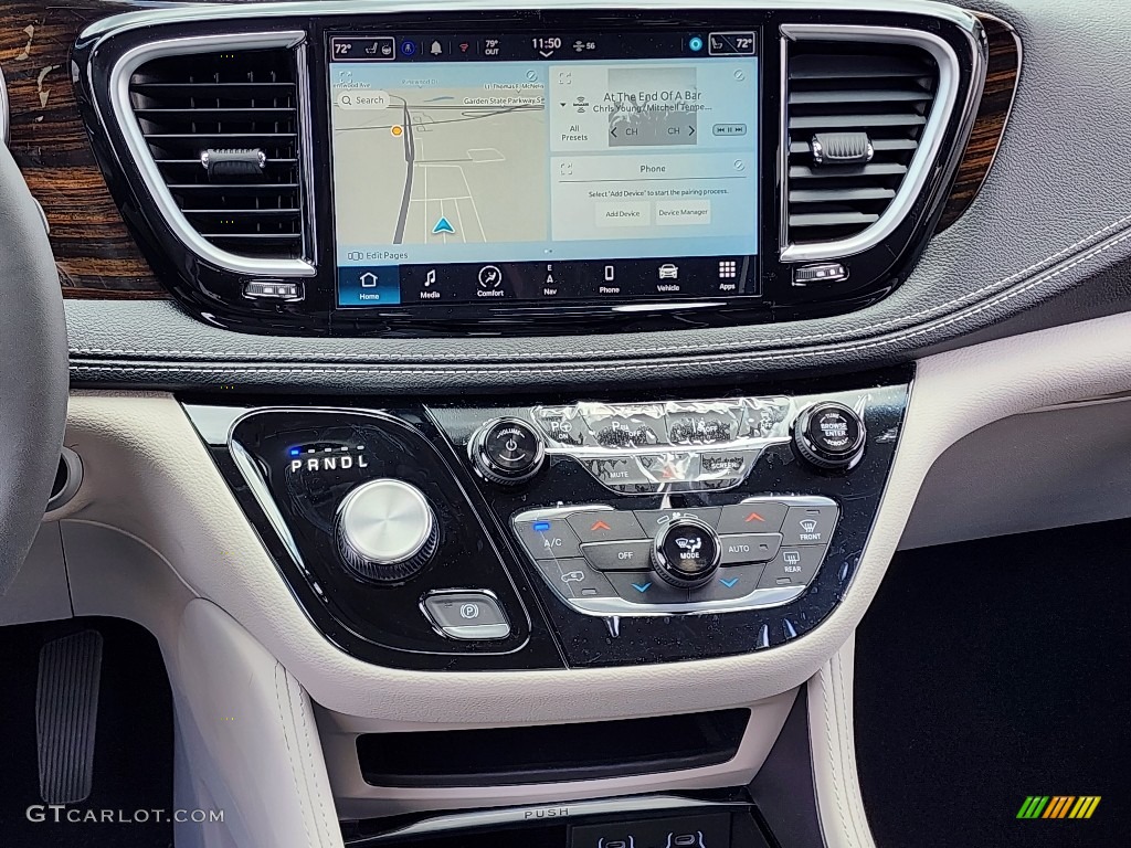 2023 Chrysler Pacifica Hybrid Limited Controls Photo #146308064