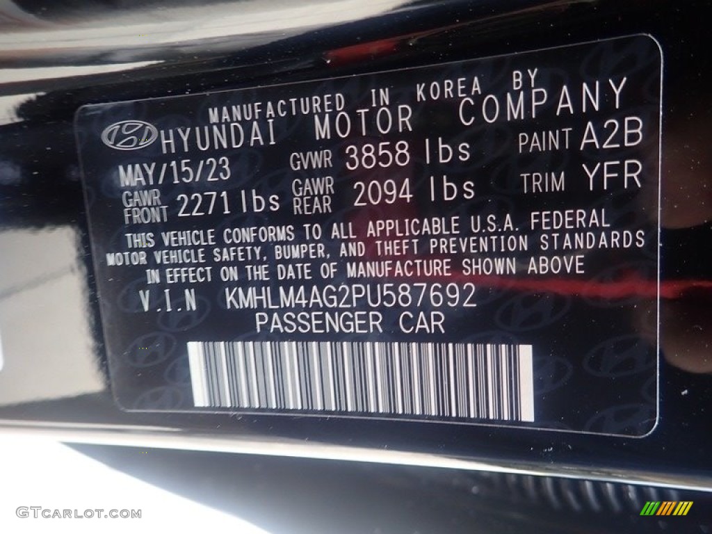 2023 Elantra SEL - Onyx Black / Medium Gray photo #18