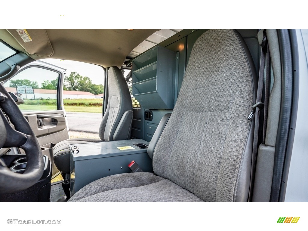 2015 Express 2500 Cargo WT - Summit White / Neutral photo #17
