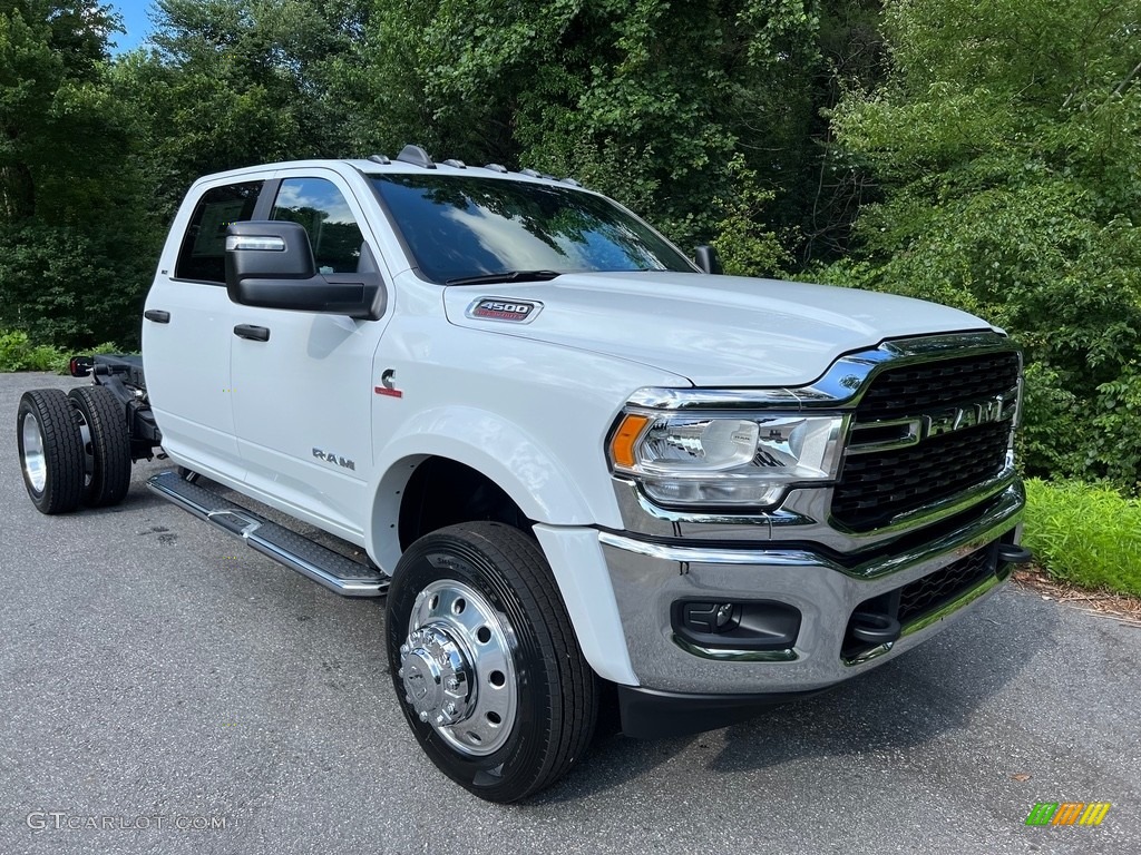 Bright White 2023 Ram 4500 SLT Crew Cab 4x4 Chassis Exterior Photo #146310104