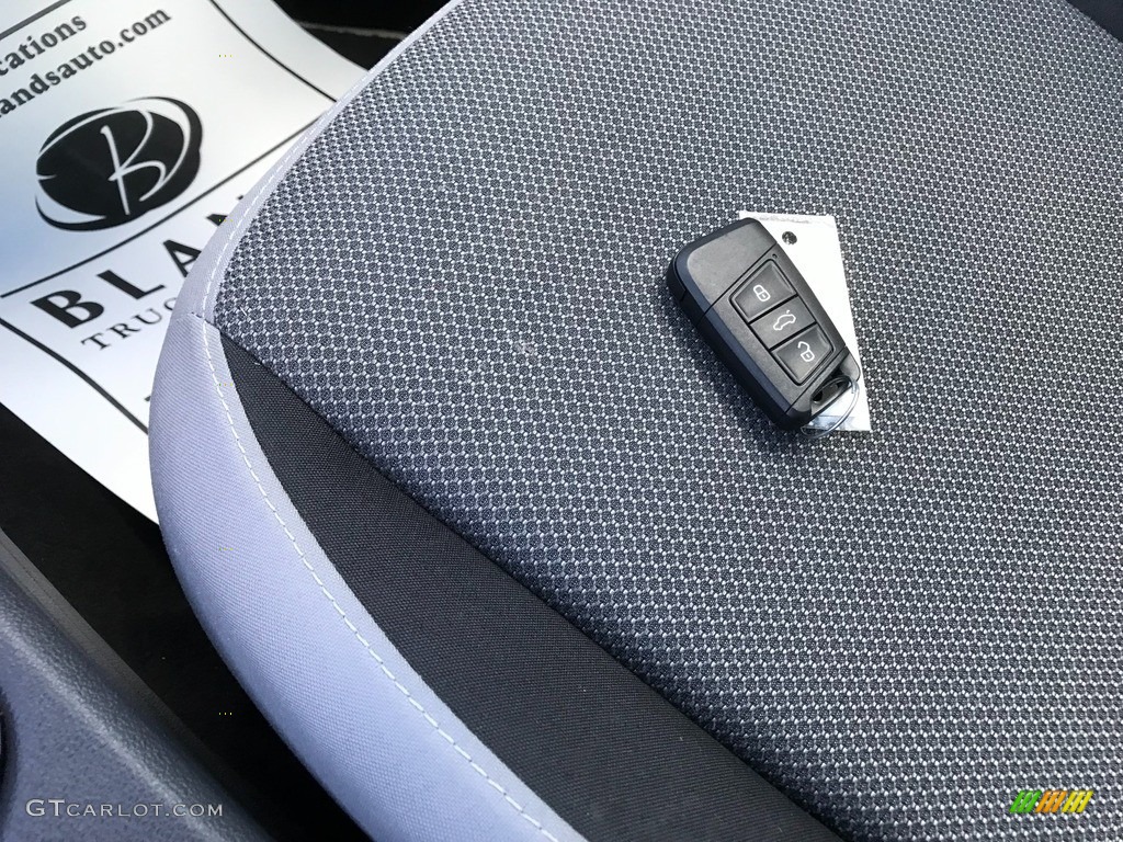 2023 Volkswagen Taos S 4Motion Keys Photos