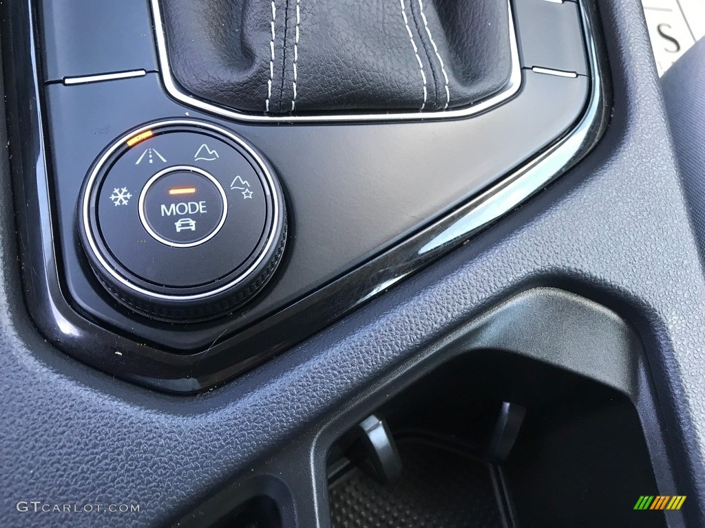 2023 Volkswagen Taos S 4Motion Controls Photo #146312039