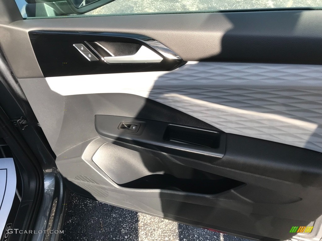 2023 Volkswagen Taos S 4Motion Door Panel Photos