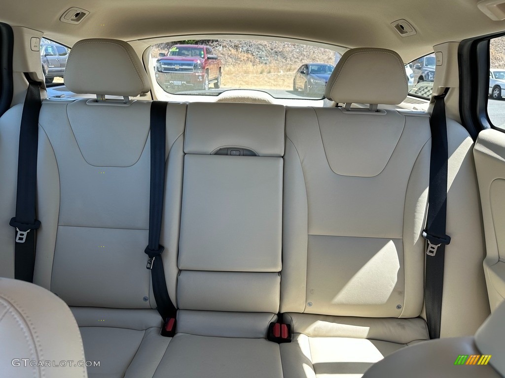 2015 Volvo V60 T5 Drive-E Interior Color Photos