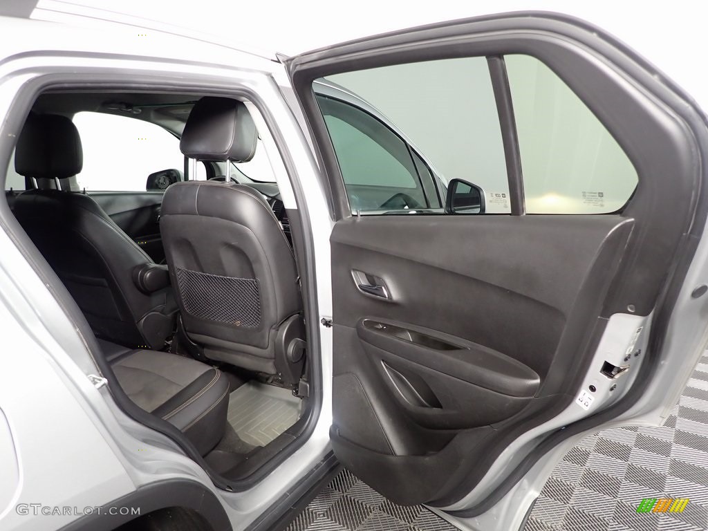 2020 Trax LT AWD - Silver Ice Metallic / Jet Black photo #26