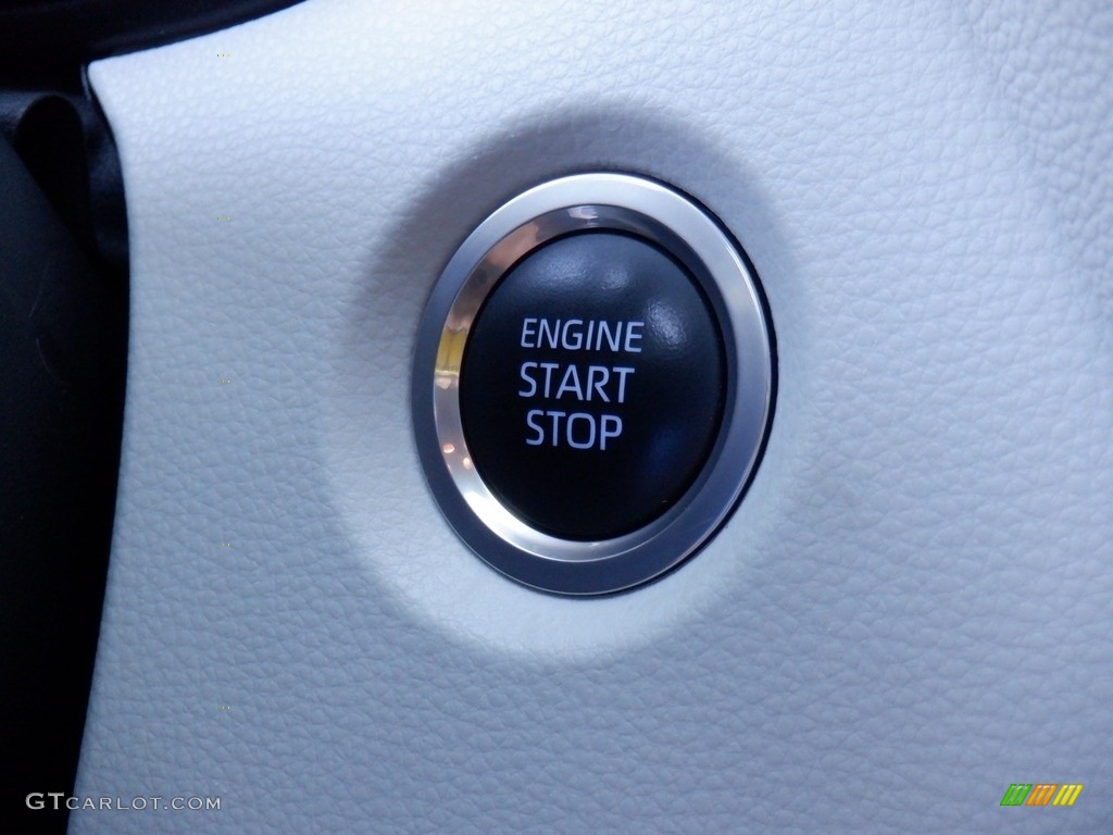 2022 Toyota Corolla SE Apex Edition Controls Photos