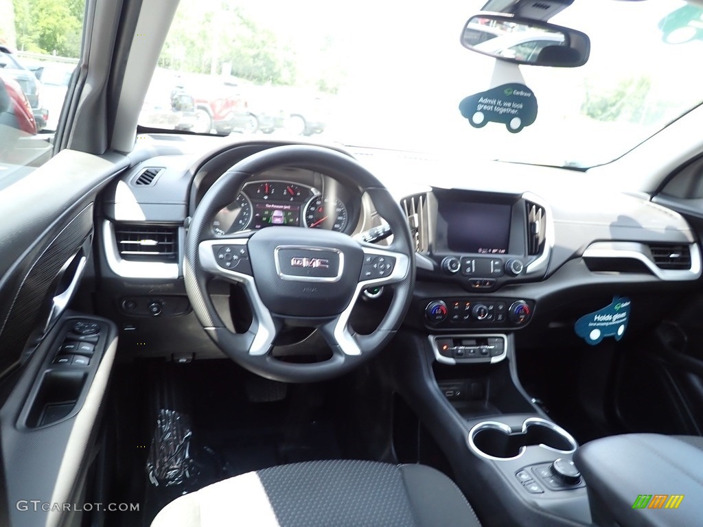 2022 GMC Terrain SLE AWD Dashboard Photos