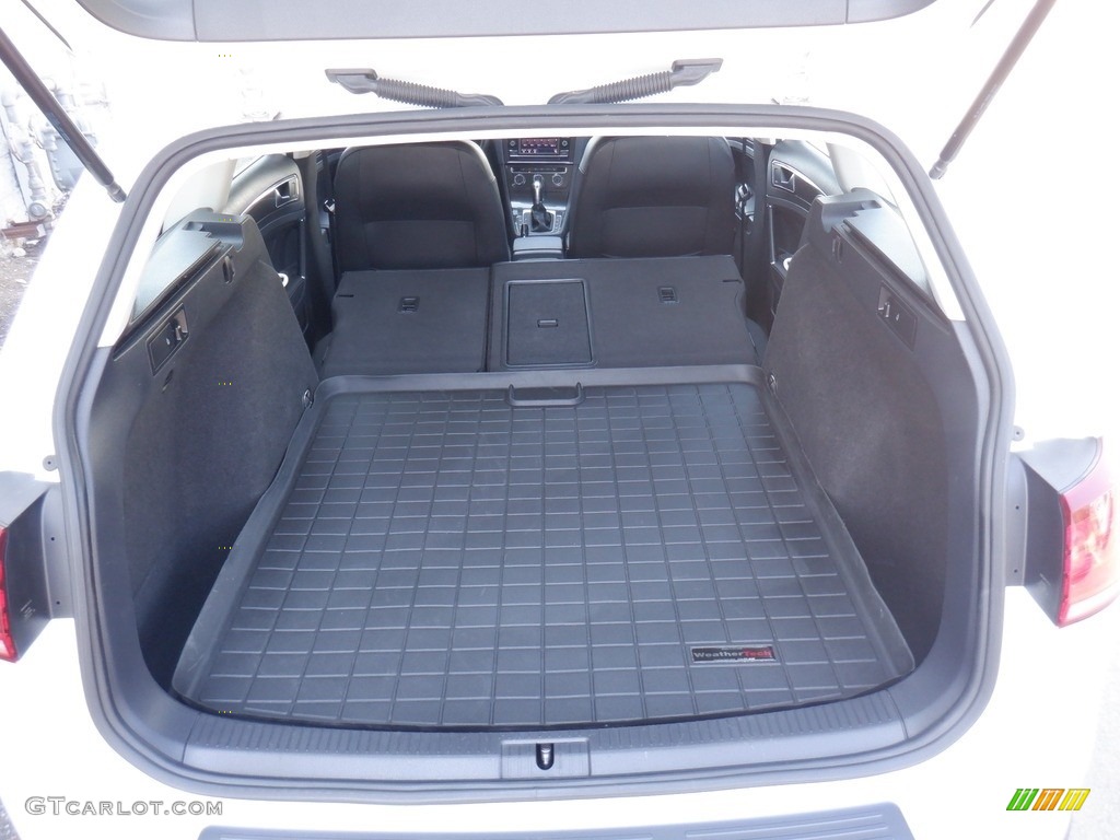 2018 Volkswagen Golf Alltrack SE 4Motion Trunk Photo #146313810