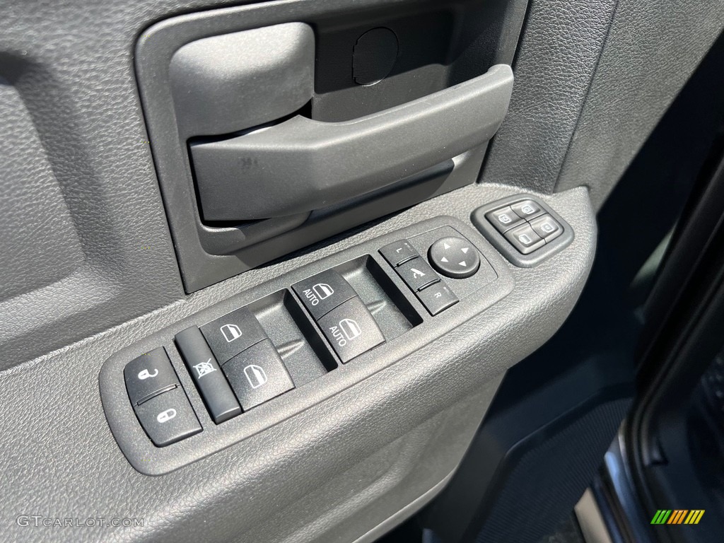2023 3500 Tradesman Crew Cab 4x4 - Granite Crystal Metallic / Diesel Gray/Black photo #12