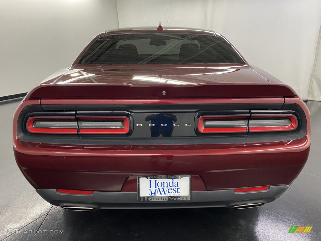 2020 Challenger SXT - Octane Red / Black photo #6